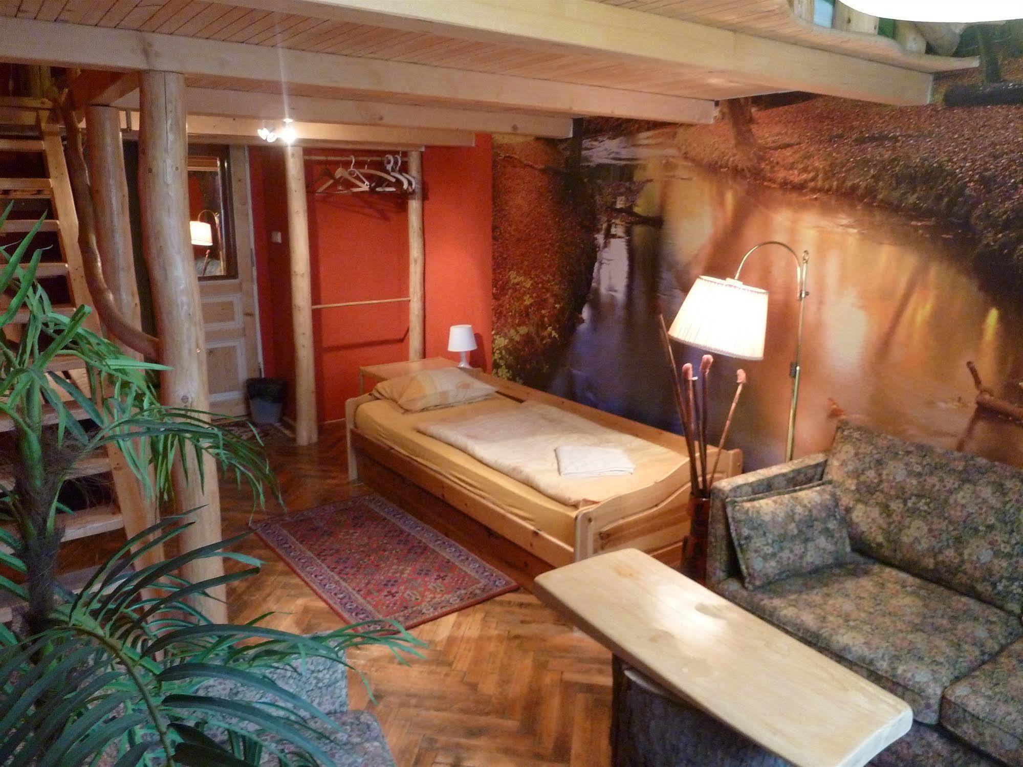 Artharmony & Hostel Praha